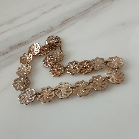 VTG LIZ CLAIBORNE FLORAL LINK GOLD TONE NECKLACE 18" - Picture 4 of 5